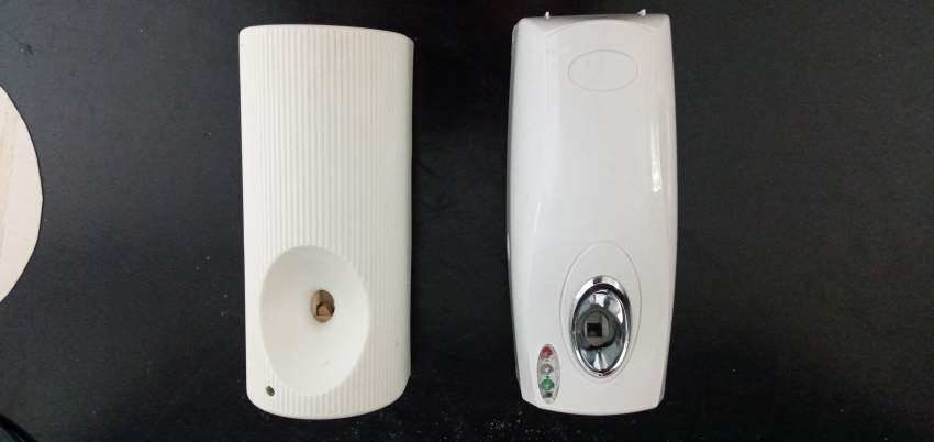 2 diffusers on Aster Vender