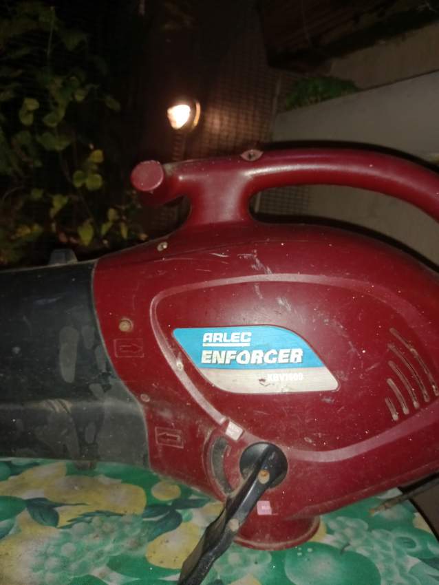 yard blower/aspirator - 0 - Garden Furniture  on Aster Vender