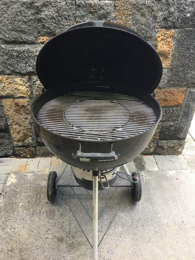 Barbecue kettle on Aster Vender