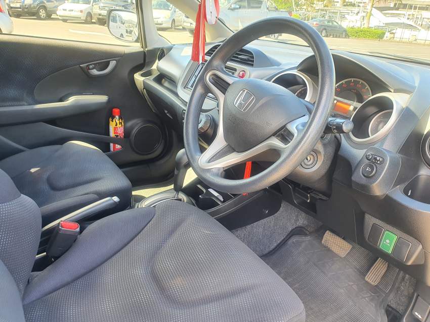 Honda Fit 2013 - 2 - Family Cars  on Aster Vender