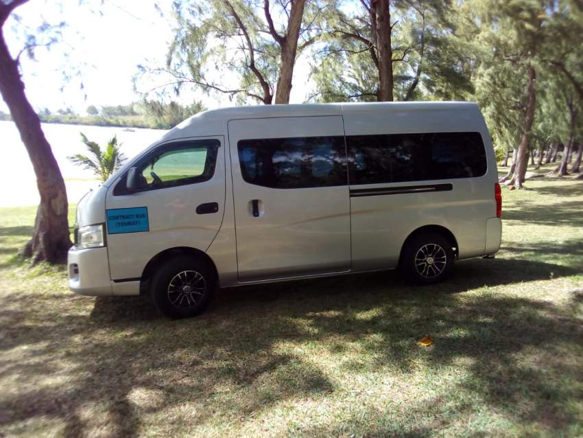 Nissan urvan - 1 - Passenger Van  on Aster Vender
