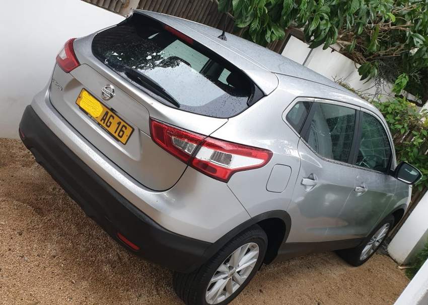 Nissan Quasqai - 2 - SUV Cars  on Aster Vender