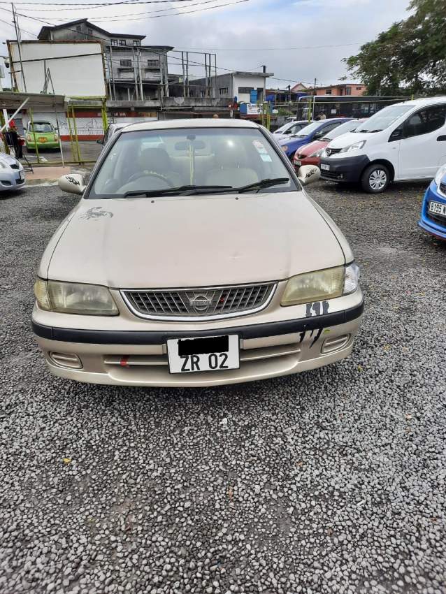Nissan B15 Year 02 - 2 - Compact cars  on Aster Vender