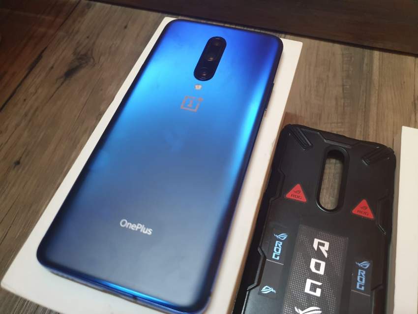 One plus 7 pro - 7 - Oneplus Phones  on Aster Vender
