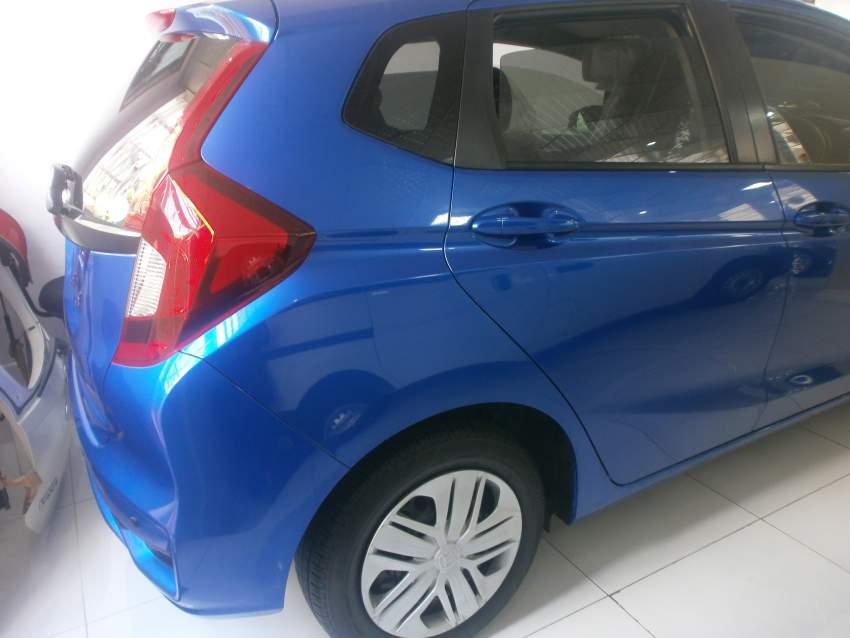 HONDA FIT  - 2 - Family Cars  on Aster Vender