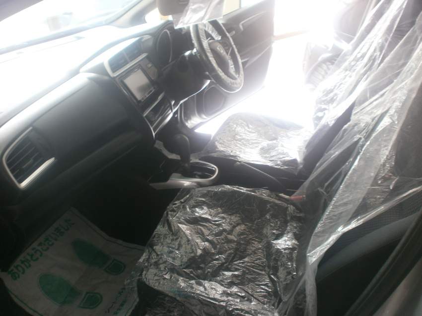 HONDA FIT  - 1 - Family Cars  on Aster Vender