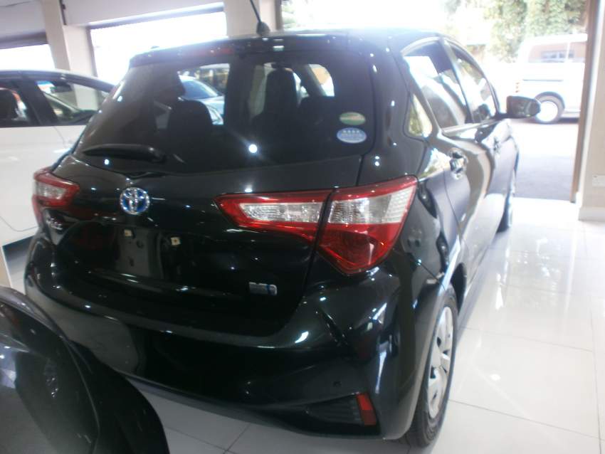 TOYOTA VITZ  - 1 - Family Cars  on Aster Vender