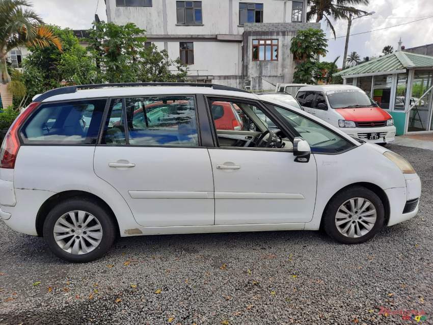 Citroen Picasso YEar 08 - 2 - Sport Cars  on Aster Vender