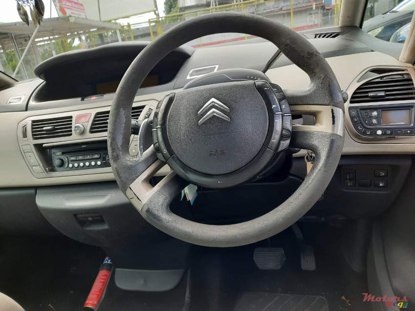 Citroen Picasso YEar 08 - 3 - Sport Cars  on Aster Vender