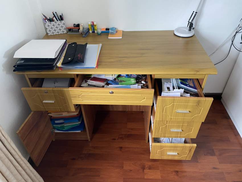 Table de bureau on Aster Vender
