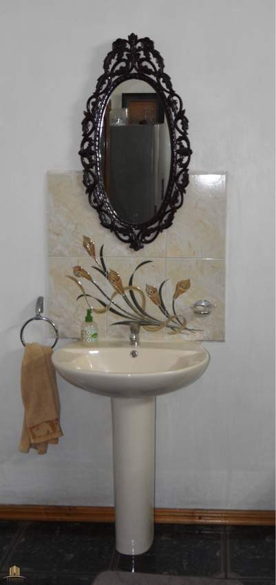 SEMI-FURNISHED HOUSE ON SALE IN PORT LOUIS, RTE DES PAMPLEMOUSSES RS 6 - 3 - House  on Aster Vender