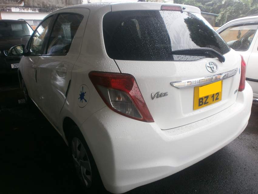 TOYOTA VITZ  - 1 - Family Cars  on Aster Vender