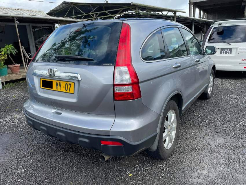 Honda CR-V Year 07 - 7 - SUV Cars  on Aster Vender