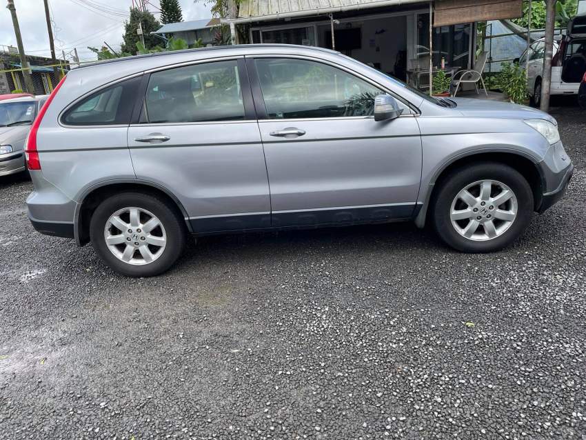 Honda CR-V Year 07 - 3 - SUV Cars  on Aster Vender