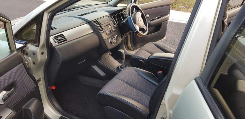 Nissan tiida Hatchback ZU06 - Automatic- 59010243 - 4 - Luxury Cars  on Aster Vender