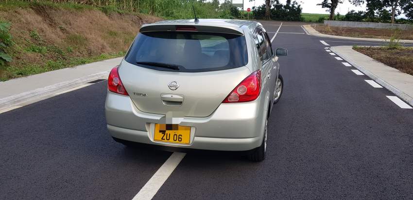 Nissan tiida Hatchback ZU06 - Automatic- 59010243 - 1 - Luxury Cars  on Aster Vender