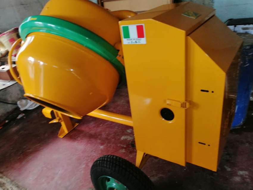 Betoneuse on Aster Vender