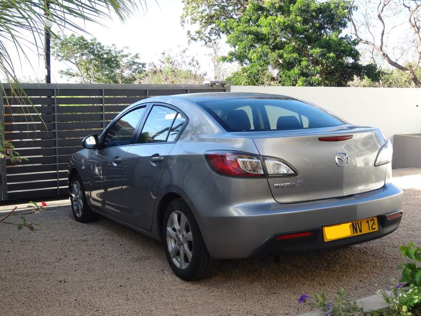 Mazda 3 - 2 - Family Cars  on Aster Vender