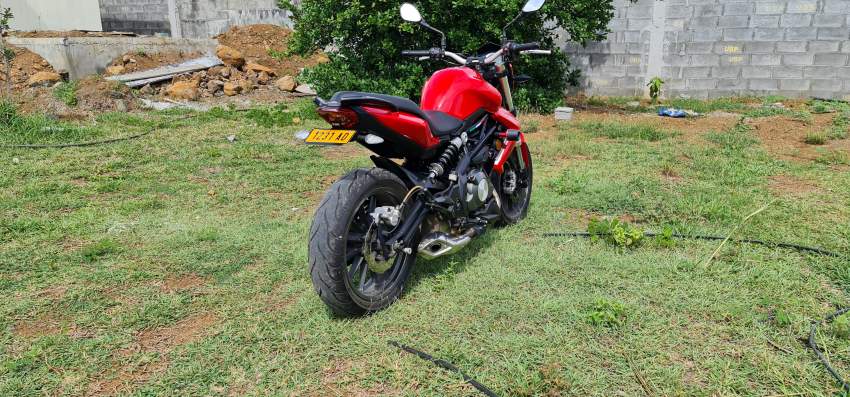 Benelli tnt 300 - 3 - Sports Bike  on Aster Vender