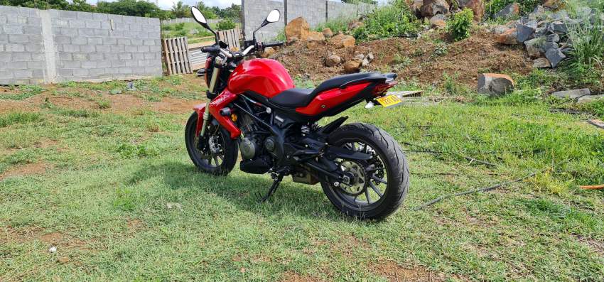 Benelli tnt 300 - 2 - Sports Bike  on Aster Vender