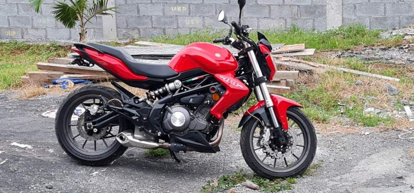 Benelli tnt 300 - 4 - Sports Bike  on Aster Vender