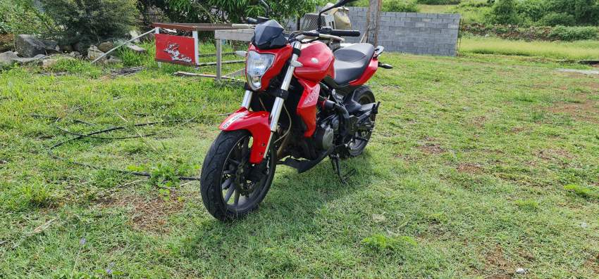Benelli tnt 300 - 1 - Sports Bike  on Aster Vender