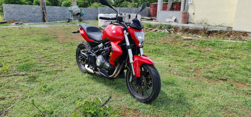 Benelli tnt 300 on Aster Vender