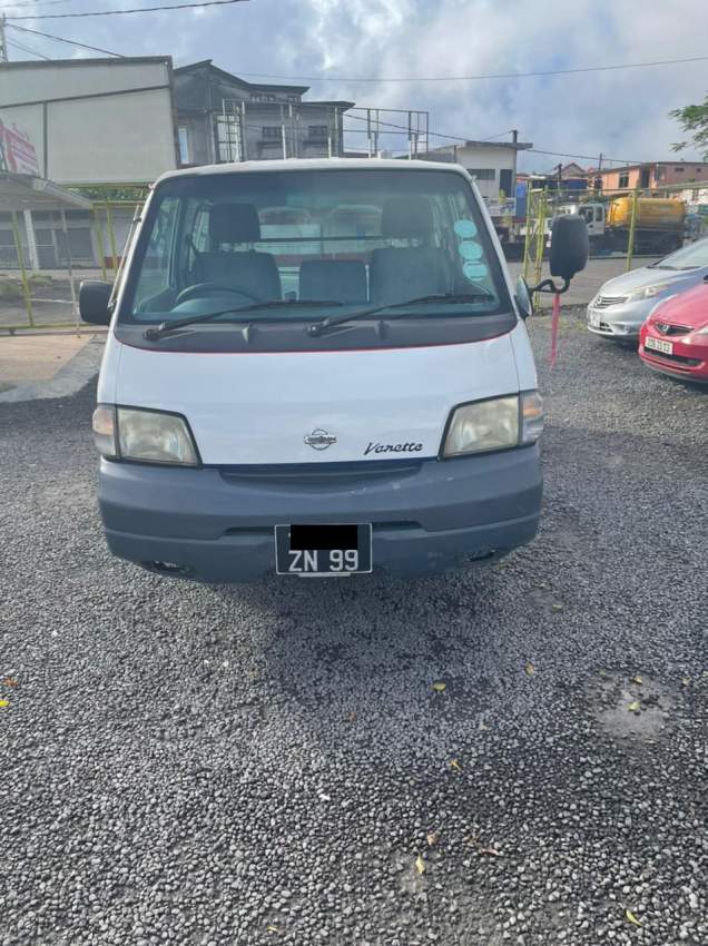 Nissan Vanette Year 99 - 4 - Cargo Van (Delivery Van)  on Aster Vender