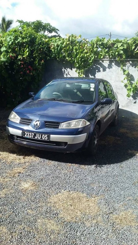 Renault Megane Berline - 4 - Family Cars  on Aster Vender