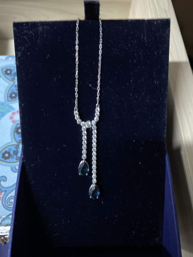 Swarovski necklace  - 0 - Others  on Aster Vender