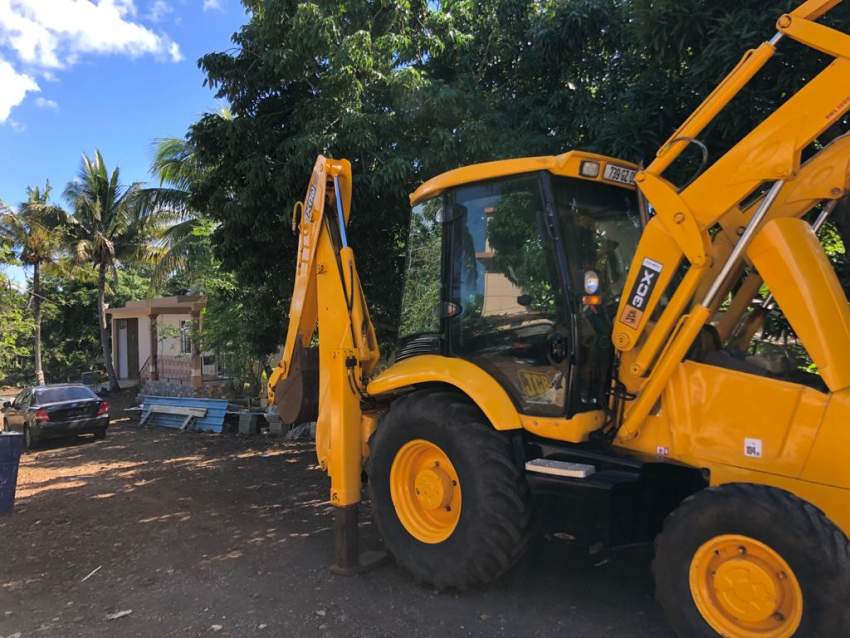 Backhoe Loader - 6 - Other Industrial Vehicles  on Aster Vender