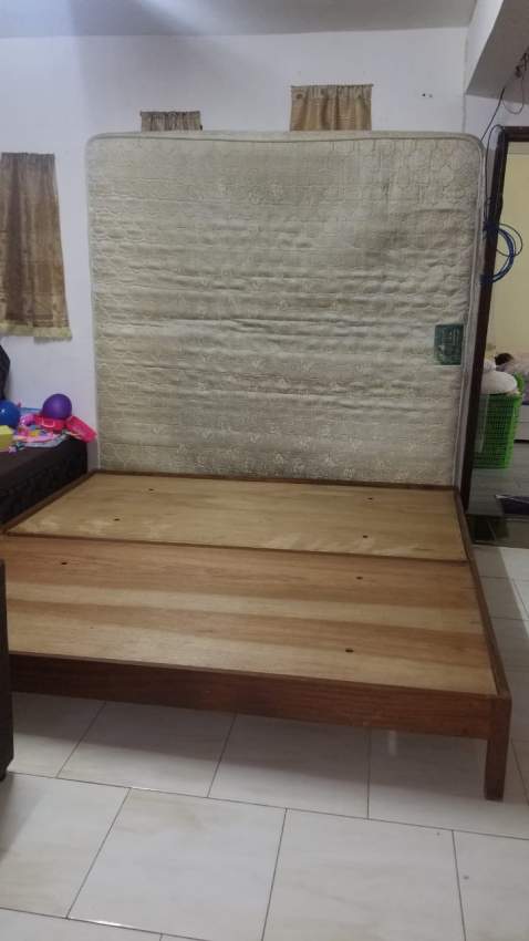 Queen-sized bed - 0 - Bedroom Furnitures  on Aster Vender