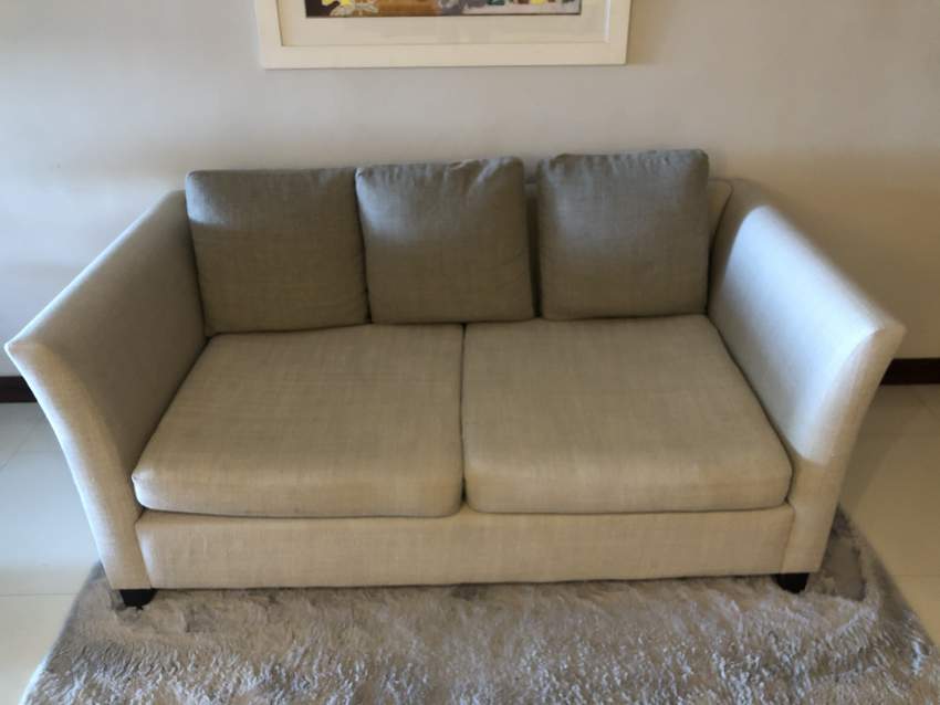 Very good condition three seater couch - 0 - Sofas couches  on Aster Vender