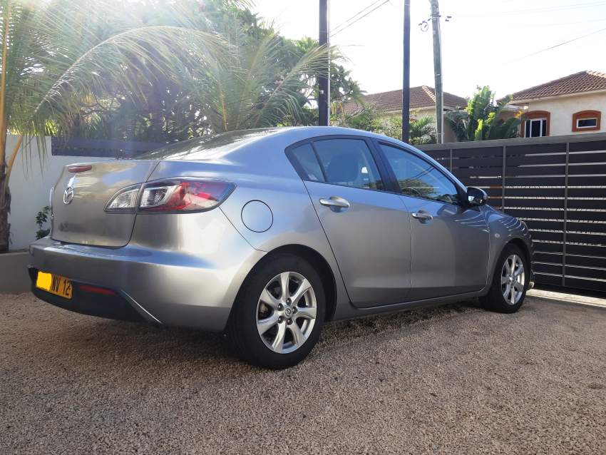 Mazda 3 2012 on Aster Vender