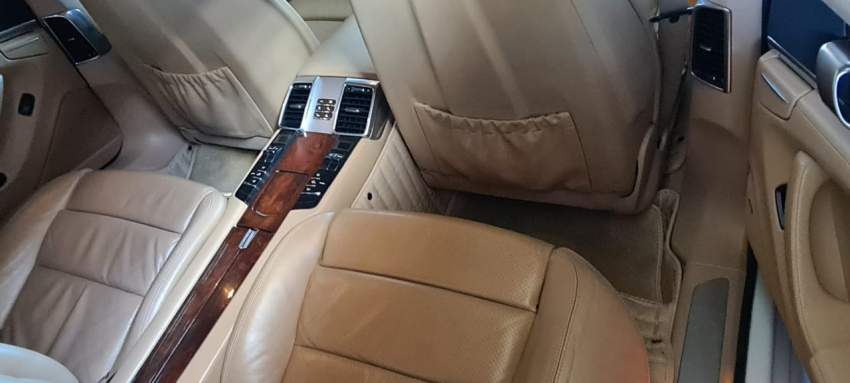 porsche panamera - 2 - Luxury Cars  on Aster Vender