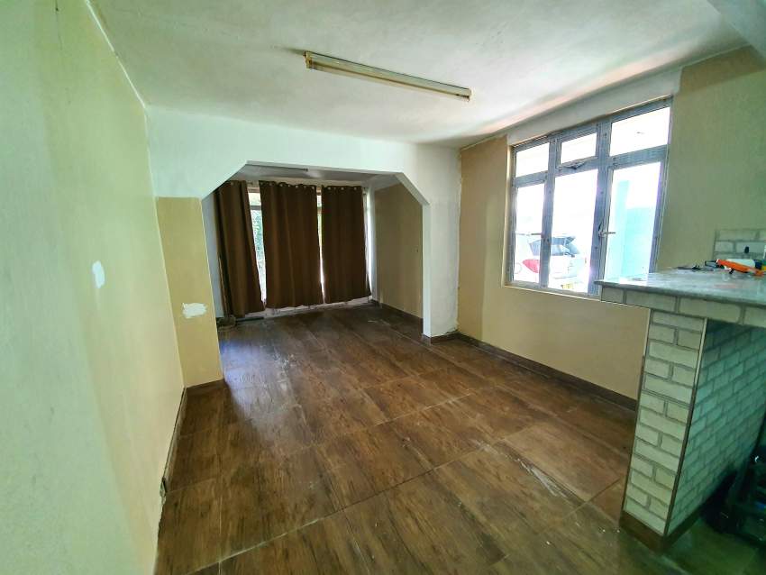 House  for sale in Sodnac, Quatre Bornes - 2 - Land  on Aster Vender