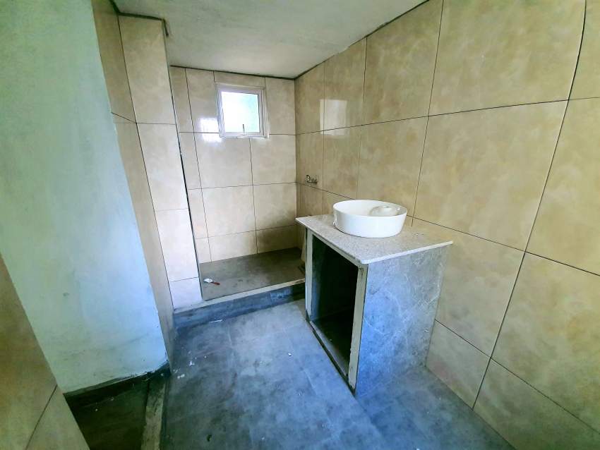 House  for sale in Sodnac, Quatre Bornes - 5 - Land  on Aster Vender