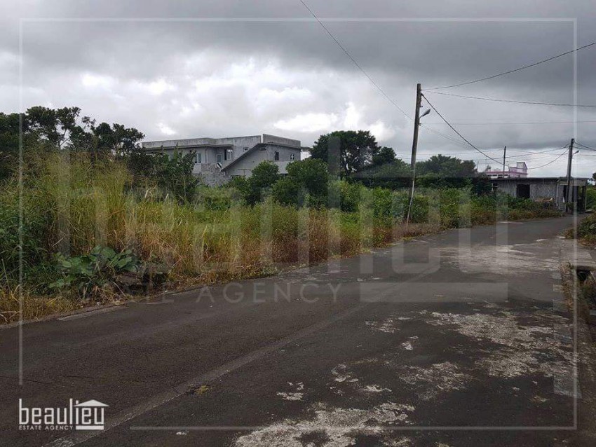 7 Perches Residential land in Nouvelle France - 2 - Land  on Aster Vender