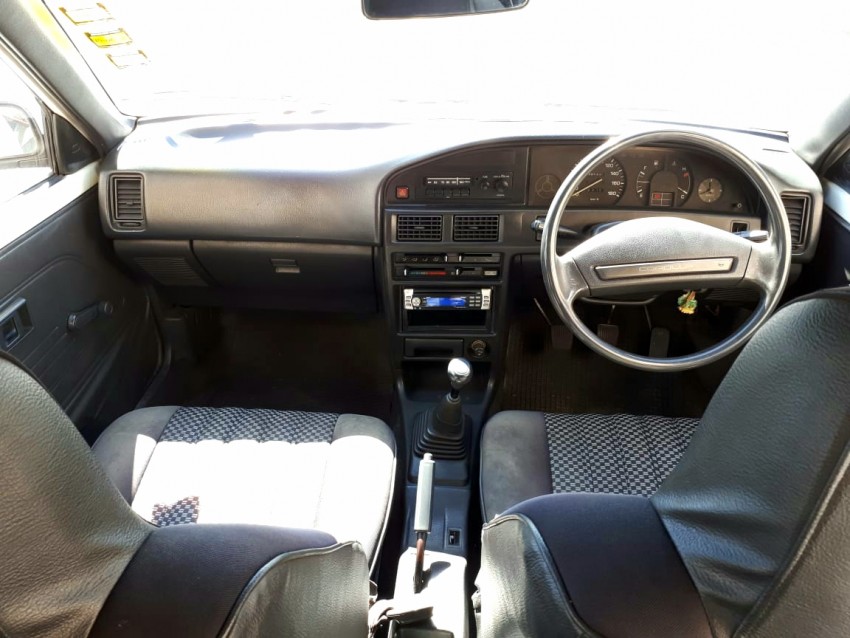 Toyota corolla EE96 (annee 91) - 5 - Family Cars  on Aster Vender