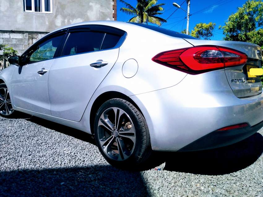 Kia Cerato Forte k3  - 4 - Family Cars  on Aster Vender