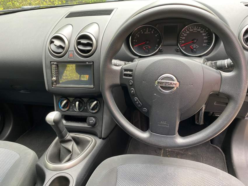 nissan qashqai - 4 - SUV Cars  on Aster Vender