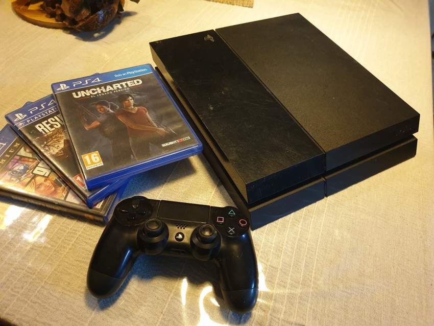PS4 - 0 - PlayStation 4 (PS4)  on Aster Vender