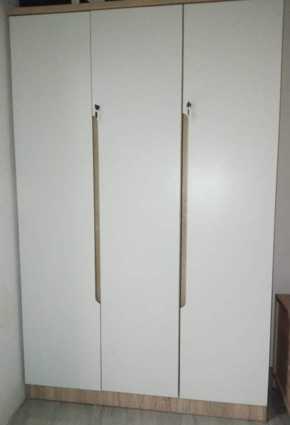 Full bedroom set  - 2 - Bedroom Furnitures  on Aster Vender