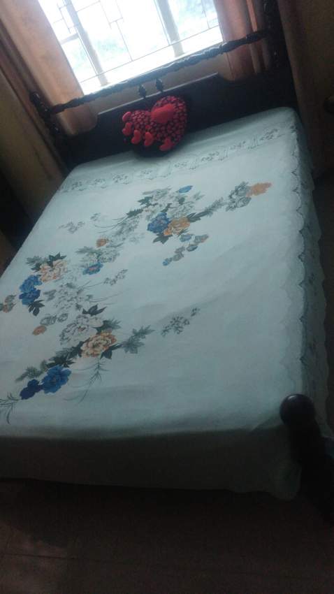 Sapele double wooden bed - 0 - Bathroom  on Aster Vender