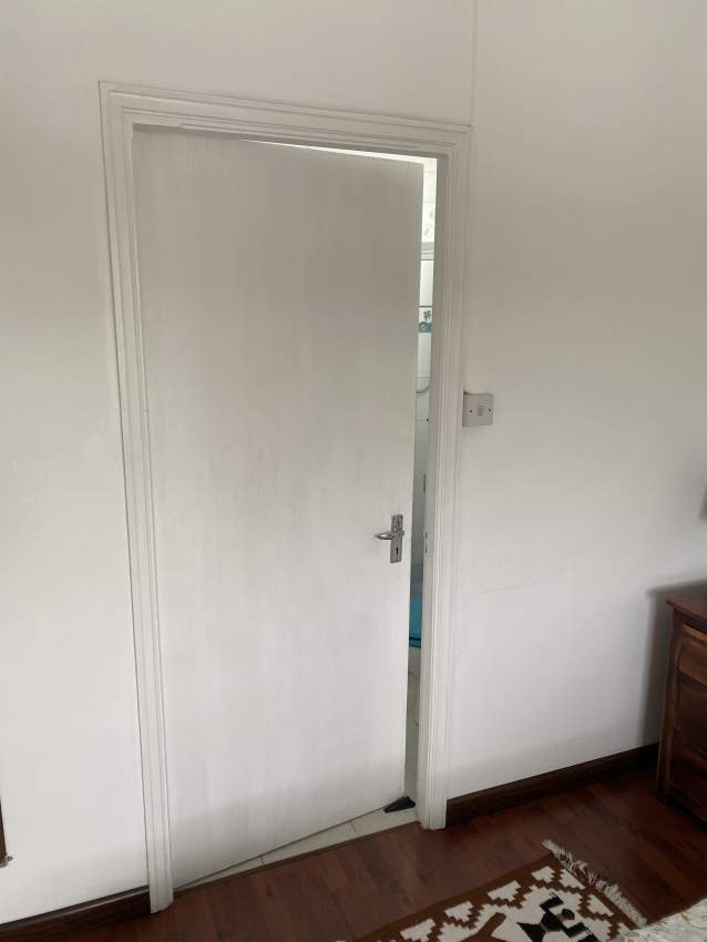 Portes en bois on Aster Vender