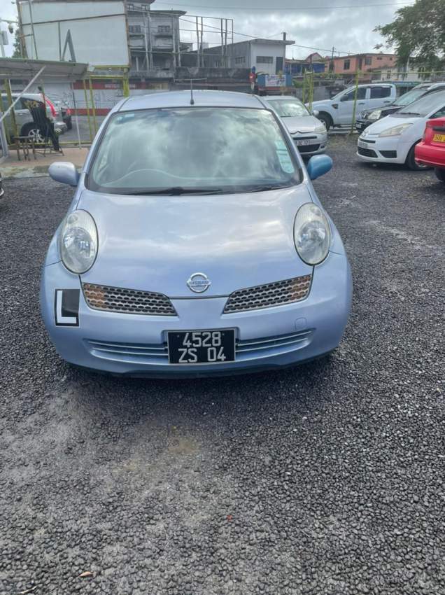 Nissan March Ak 12 Yea 04 - 4 - Compact cars  on Aster Vender