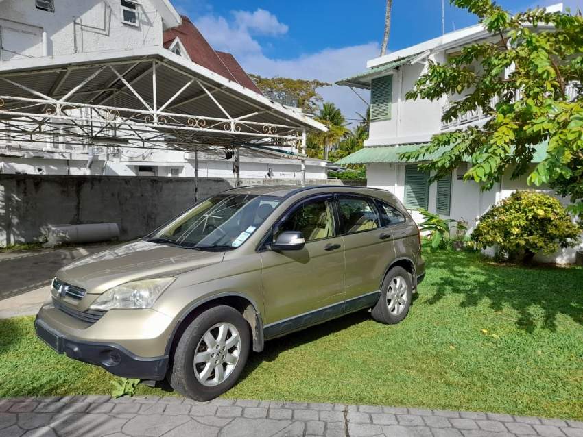 HONDA CRV 07 - 1 - SUV Cars  on Aster Vender