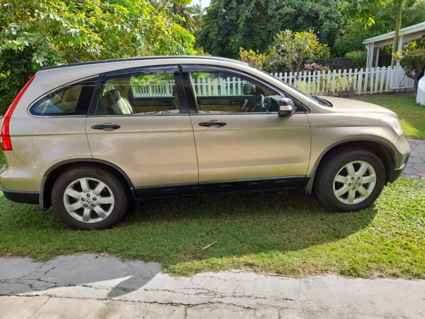 HONDA CRV 07 - 2 - SUV Cars  on Aster Vender
