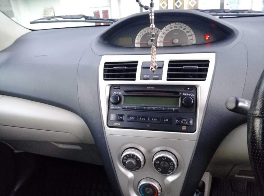 Toyota Yaris  2008 manual - 4 - Family Cars  on Aster Vender