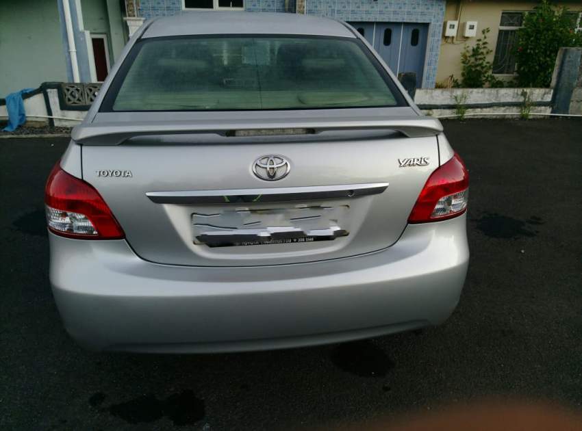 Toyota Yaris  2008 manual - 7 - Family Cars  on Aster Vender